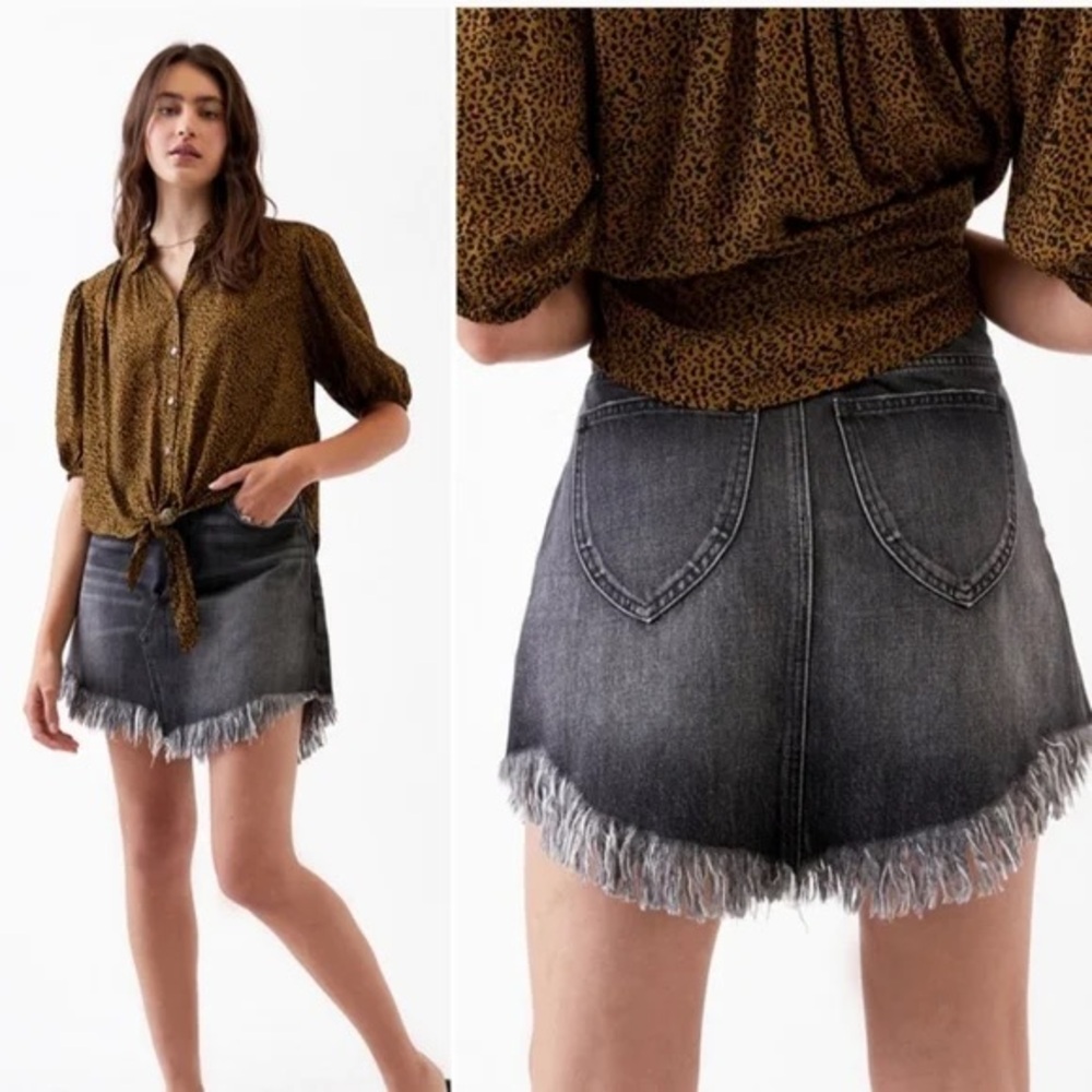 We the Free denim skirt. Size 28. NEW!